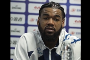 琼斯：季后赛我们必须保持施压 我们不能在比赛中掉以轻心