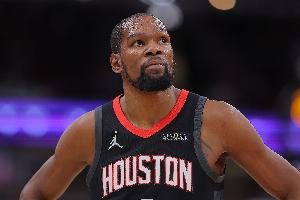 杜兰特：输掉比赛因我关键罚丢和6次失误 应该果断出手而非传球