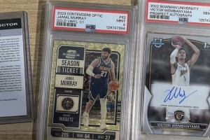 快递员弄丢文班亚马签名球星卡遭索赔3万 民警历时半月成功找回