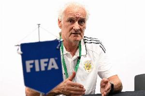 库拉索主帅：中国队一直保持良好体能，能出色执行战术且纪律严明