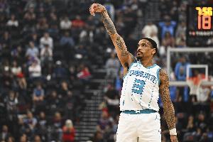 美记：国王利用困难特例和达坎·杰弗里斯签下10天短合同