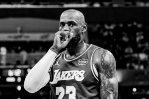 客串摄影师！凯特琳·克拉克晒自己镜头下的詹姆斯 后者转发致谢