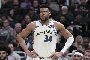 Shams：NBPA与字母哥及其经纪人进行了沟通 他们相信字母哥想复出