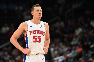 活塞主帅：邓罗身体有些酸痛 稳妥起见今天让他休息