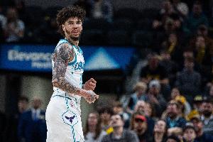 黄蜂5连胜期间拉梅洛场均24.2分5.2板7.2助1.8断 三分命中率42.9%