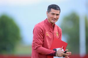 记者：近五位国足正式主帅首秀赢球的请大声喊出来，TIE TOGETHER