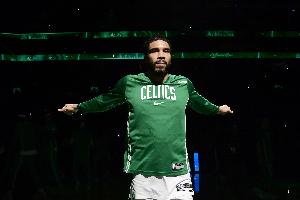 记者：绿军近期崛起为篮板顶级强队 这已成他们多场胜利关键之匙