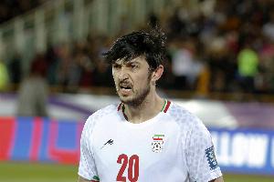 伊媒：伊朗查封阿兹蒙和前名哨法加尼的资产，前者已遭国家队开除