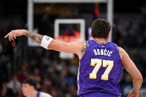 常规赛结束前东契奇再得两T将被禁赛一场 损失约31.7万美元