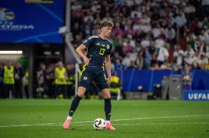 苏格兰球员：日本很强，希望未来我们能像他们一样在大赛走得很远