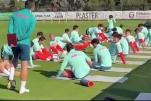 体坛：国足今日针对喀麦隆战术进行走位训练、定位球练习