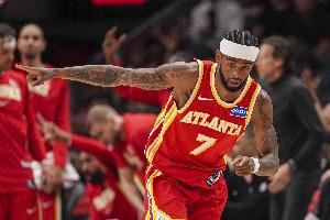 攻防俱佳！亚历山大-沃克14中7拿下27分5板8助4断 正负值+25