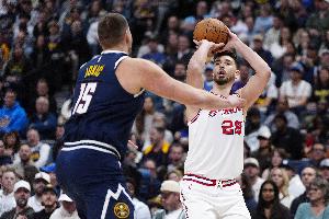 23岁248天！申京成单场砍35+10+5&0失误历史第3年轻中锋 仅次鲨约