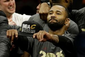 大学名记：肯塔基大学考虑聘请前NBA球员莫·威廉姆斯担任助教