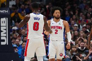 本赛季坎宁安缺阵的比赛活塞11胜4负 出战的比赛44胜17负