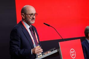 西足协主席：谴责比赛中的种族主义口号，体育和足球应成为榜样