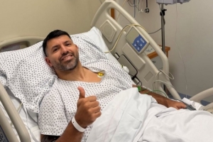 阿圭罗社媒晒照确认手术成功：搞定了，一切都很顺利