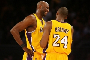 科勒：奥多姆昏迷时科比飞过来陪护 身体刚好点就复吸 我就打了他