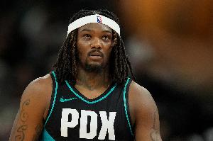 高效终结！罗威半场3中3拿到6分5板2帽 克林根没出手&0分