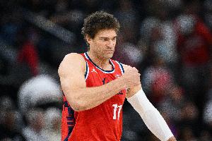 让38岁的大洛打了36分钟！泰伦·卢：这确实是个需要担心的事