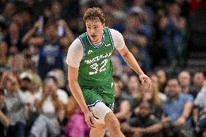 弗拉格：这赛季我一直在成长/变得更好 我也在实战中去学习