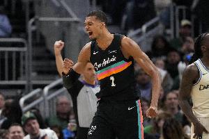 记者：如果文班在赛季最后几场打出单场83分 我丝毫不会意外