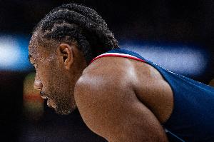 伦纳德谈对小个阵容的期待：稳定性 大家清楚在场上自己该做什么