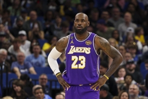 半场落后31分创詹姆斯加盟湖人第2大分差 最多32分也是本季打雷霆