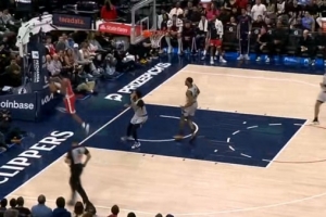 很拼！马瑟林极限救球送背传 伦纳德中投稳稳命中