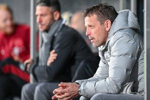 记者：拜仁二队主帅霍尔格·塞茨将卸任，将在下赛季担任新职务