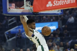 现役球员中谁是最像你的？小斯：我会说字母哥