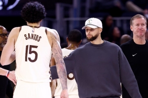 库里：在场边观战学习到拼劲 期待和波津搭档&桑托斯进步很大