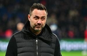 记者：德泽尔比曾试探性接触曼联，但被告知不在考量范围之内