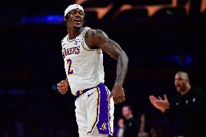 湖人挑战独行侠 范德比尔特状态升级为可以出战！