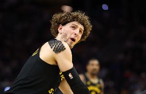 效率可以！波杰姆斯基11中7得到18分2板3助1断 三分6中2