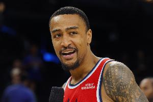 简单高效！科林斯上半场8投5中 出战10分钟砍下12分&正负值+7