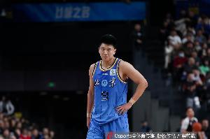 京媒：雷蒙今晚复出 许利民透露其尚未100%恢复但请战欲望强烈