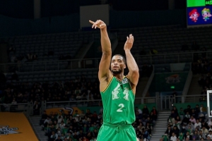 这外援可以！辽宁新外援莱迪10中7高效拿下21分9板 正负值+21最高