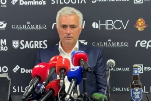 穆里尼奥赛后发布会：我决定留在本菲卡，不想再让某些球员上场