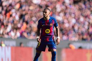 每体：拉菲尼亚回到巴萨基地，将在健身房内进行康复训练