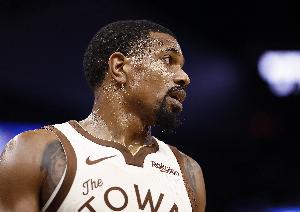 梅尔顿谈过去两场爆发：库里的魅力所在 伤病的影响也逐渐消退了