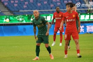 被认定辱骂对手！浙江vlog拍到李镇全疑似“国骂”米特里策画面