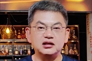 苏群：湖人最后很可能是西部第5 打第4的火箭 个人预测0比4