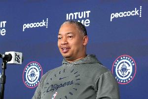 说到做到！快船自6胜21负后打出35胜17负 泰伦·卢目标达成