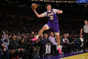 找个厂上班吧！拉拉维亚全场7投1中&三分4中0&罚球2中0