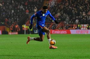 英媒：阿昌庞想在蓝军寻求更多出场机会很难，租借或许是最佳选择