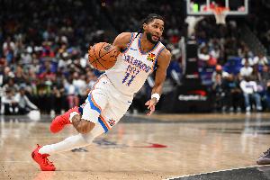 替补也乱杀！乔半场三分5中4砍12分 华莱士半场5分2断&正负值+16