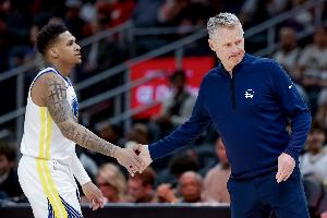 科尔谈理查德近期表现波动：他是很稳健的年轻球员 我完全信任他