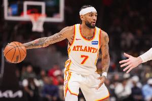 亚历山大-沃克近4场场均28.5分3.5板1.3断1.3帽 命中率190俱乐部