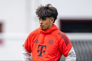 拜仁官方：17岁球员麦孔·卡多佐大腿肌肉拉伤，将暂时缺阵